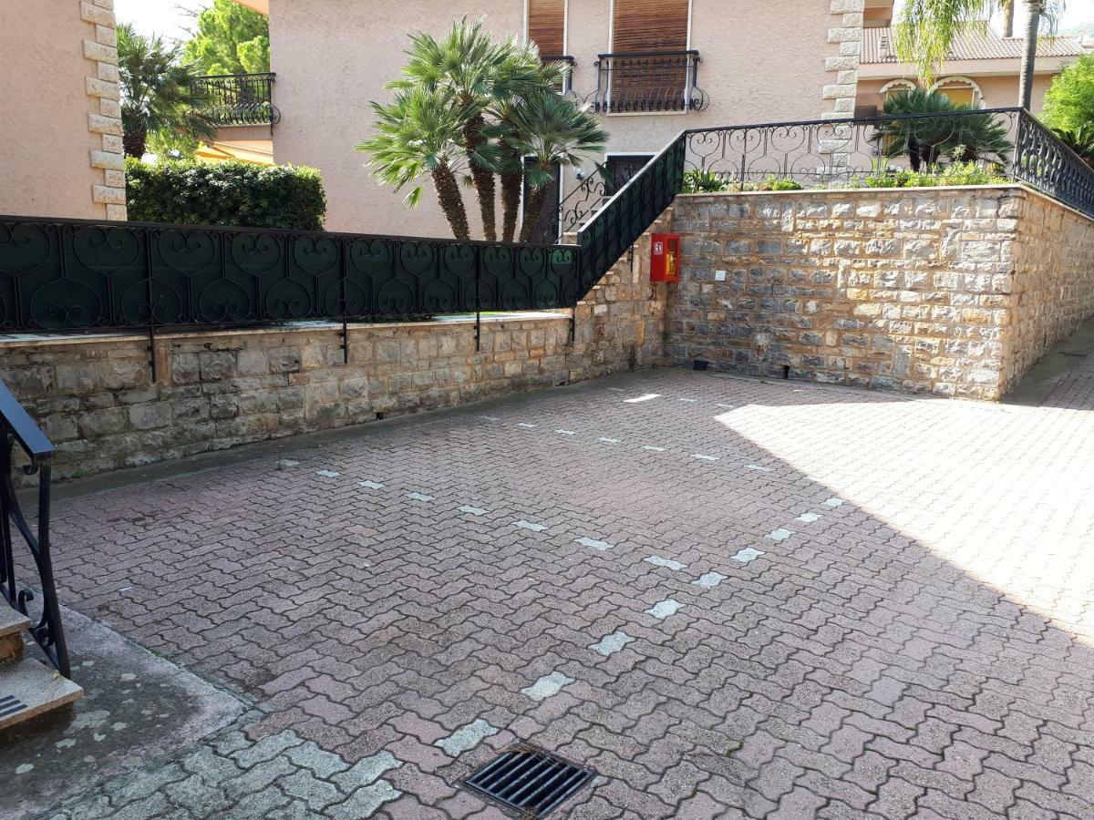 Rifugio Societa Semplice Apartment Ospedaletti Luaran gambar