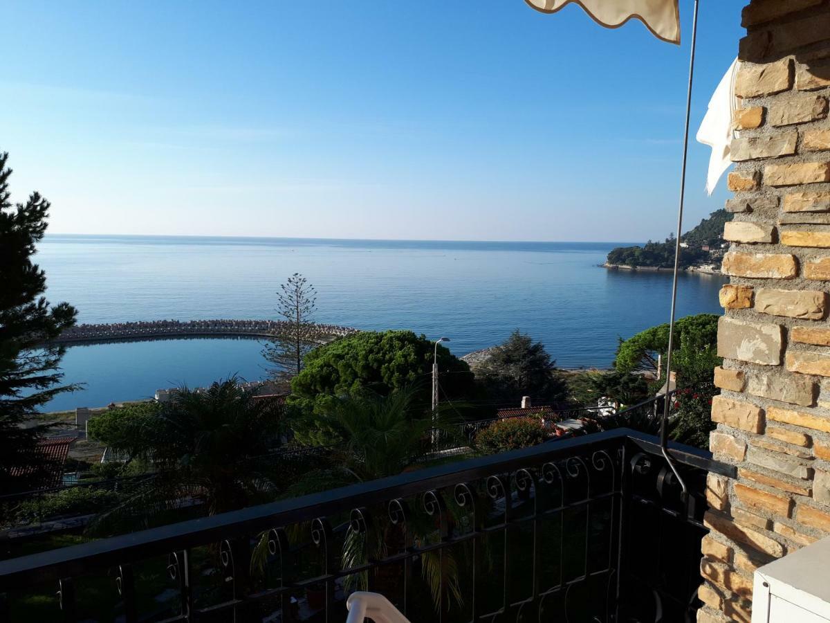 Rifugio Societa Semplice Apartment Ospedaletti Luaran gambar